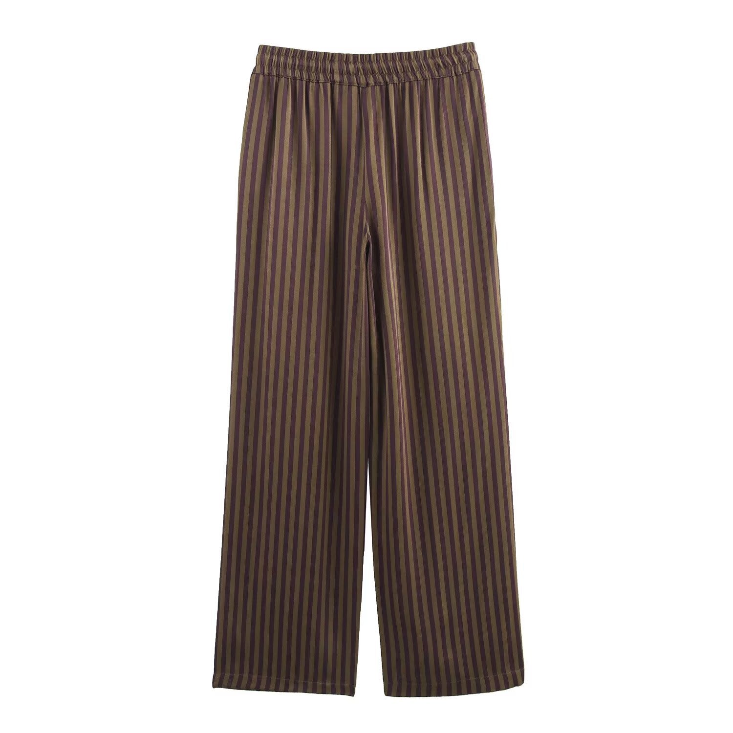 Lässiger Zweiteiler mit Streifen