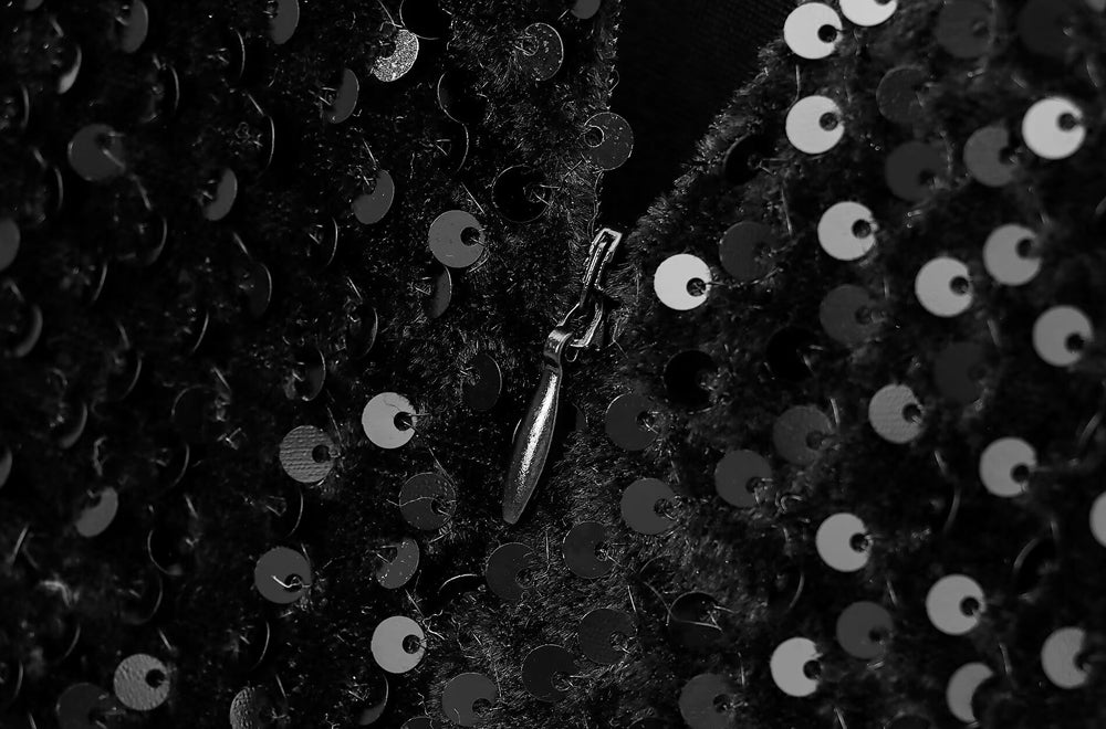 Pailletten-Kleid im Magersü-Stil