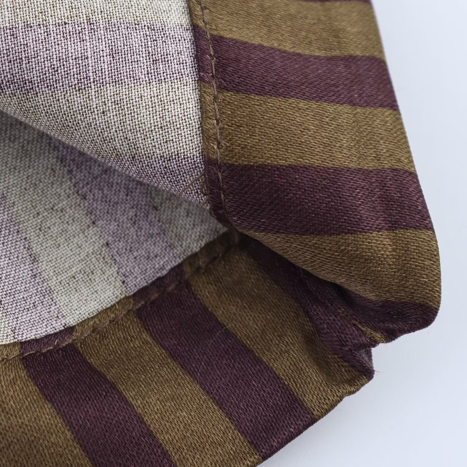 Lässiger Zweiteiler mit Streifen