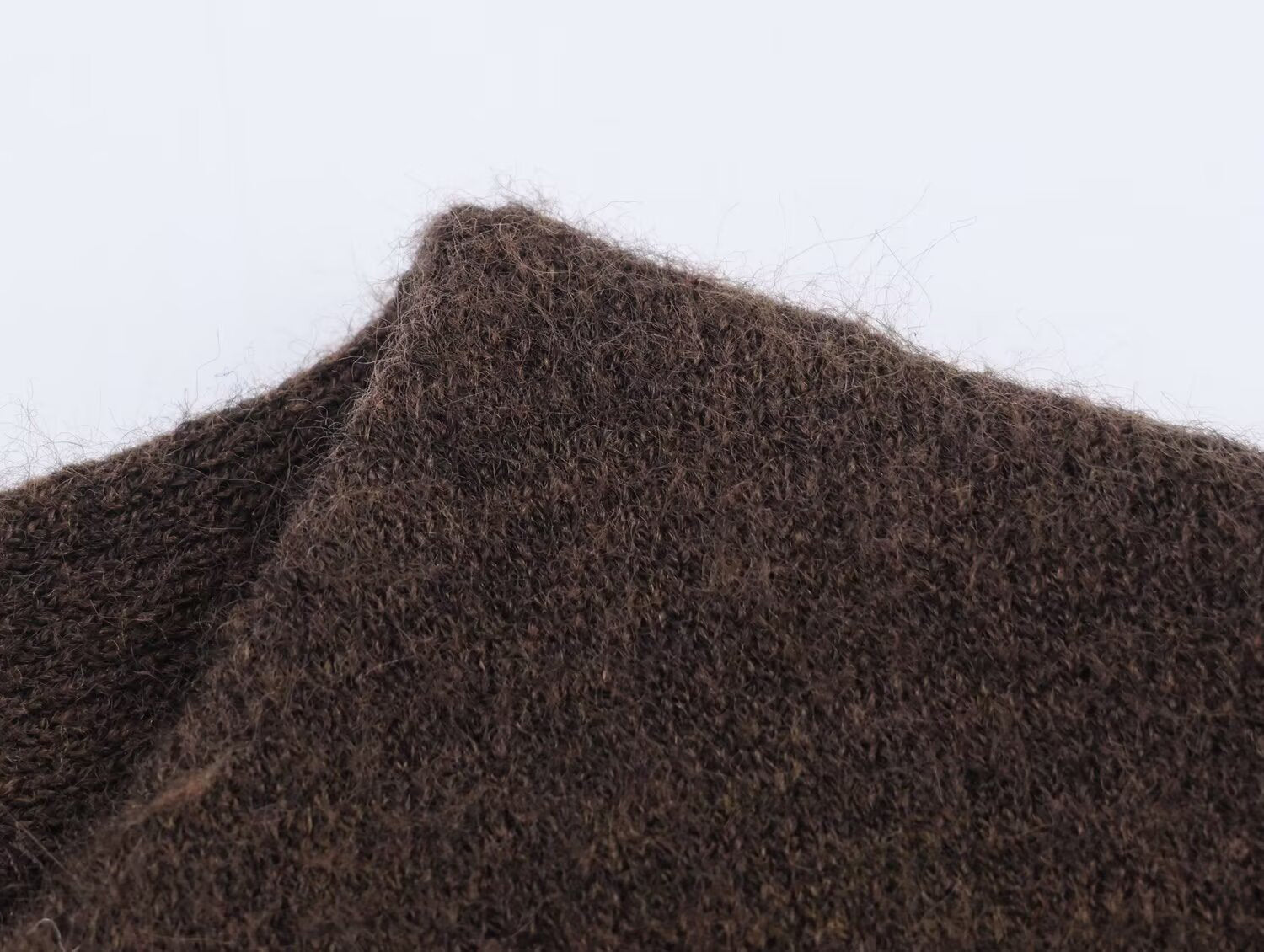 Elegantes Strick-Kleid in Dunkelbraun