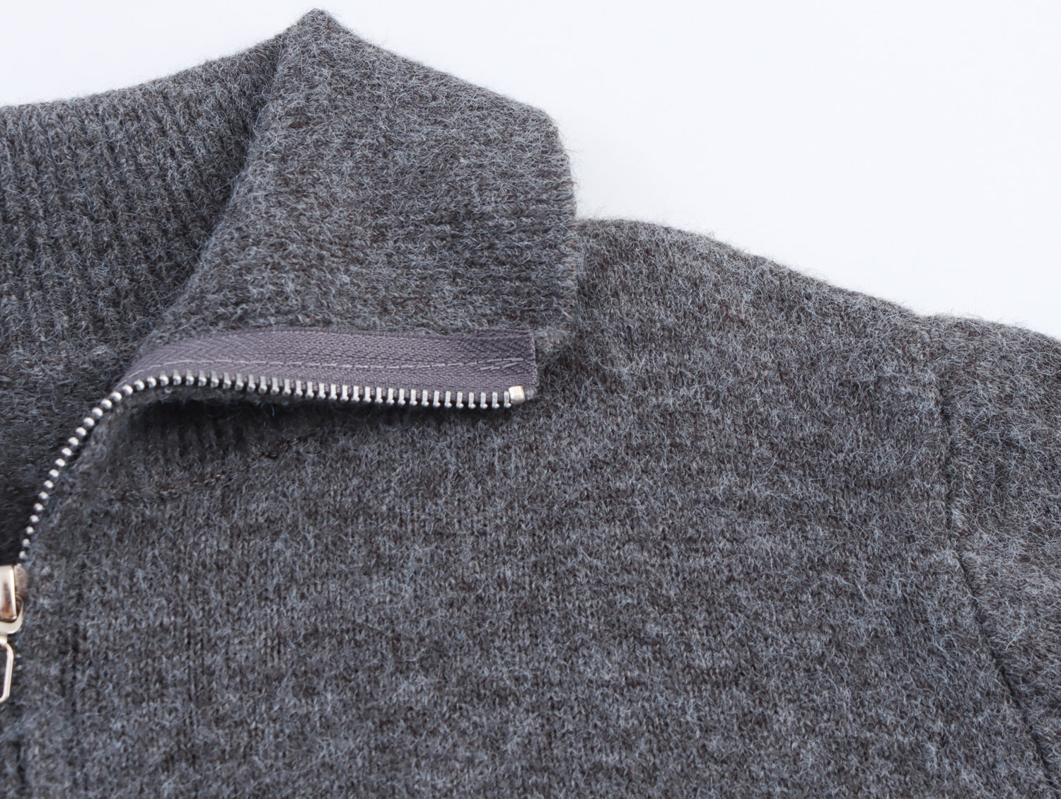 Luxuriöser Strickpullover mit halbem Reißverschluss – Pullover im Designer-Look