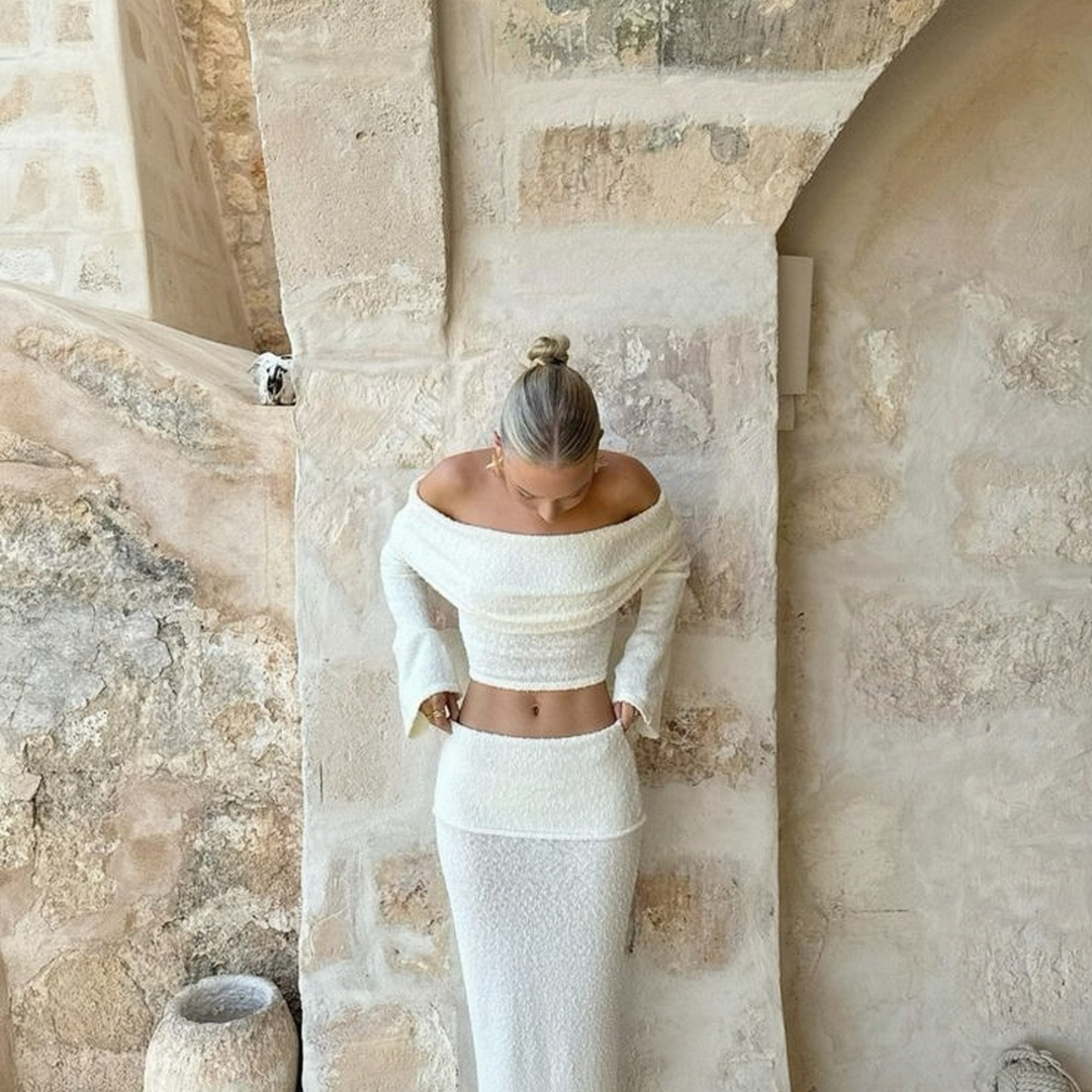 Chic Off-Shoulder Knitted Dress