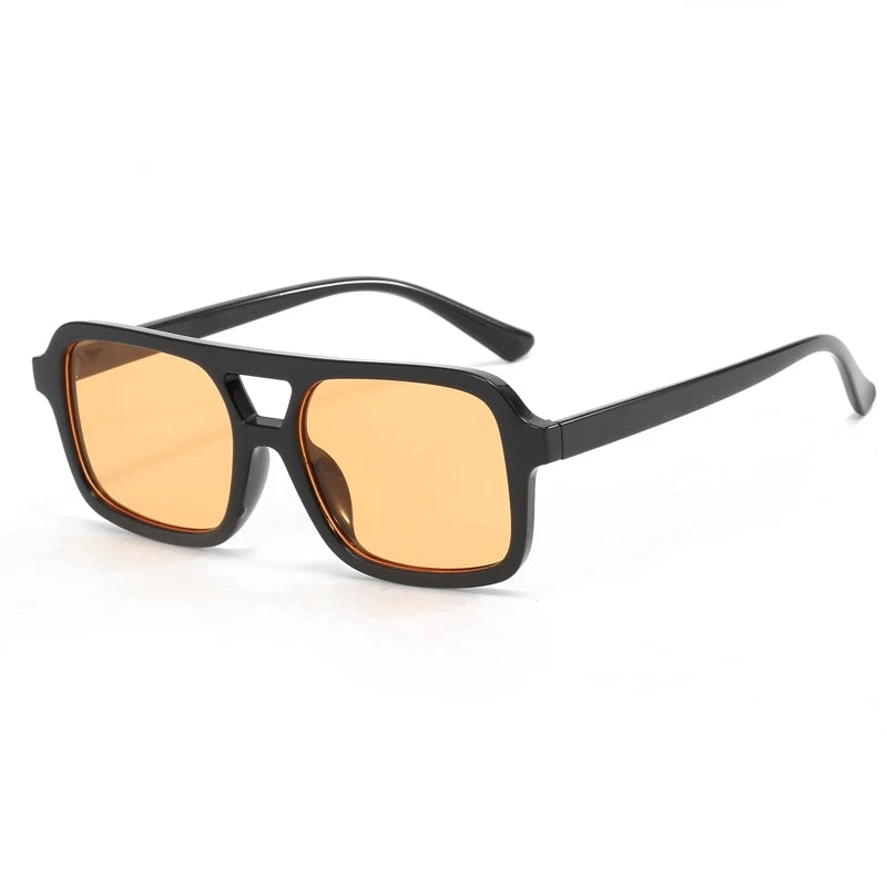Retro Square: Trendige quadratische Brille in vielfältigen Farben und stilvollem Gestell“