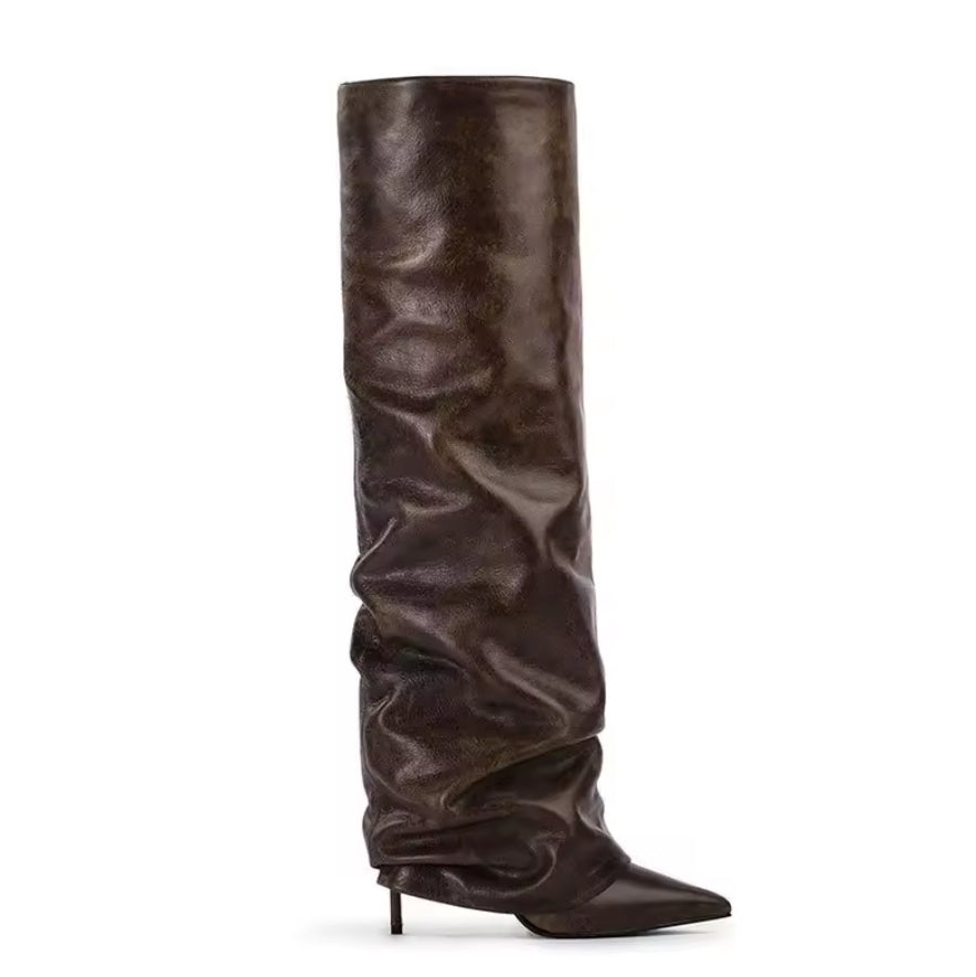 Raffinierte Slouchy Boots aus veganem Leder